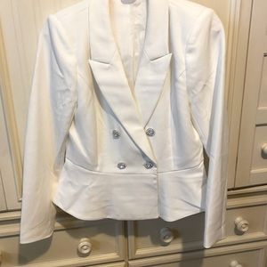 This Venus brand white blazer is nearly brand new- worn only once!